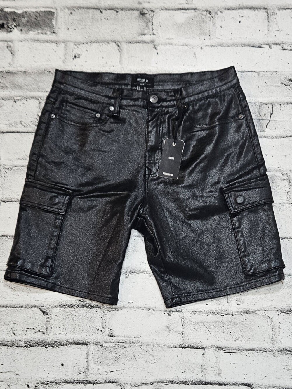 Forever 21 Men Faux Leather Cargo Shorts Black Slim Fit Size 30 NWT